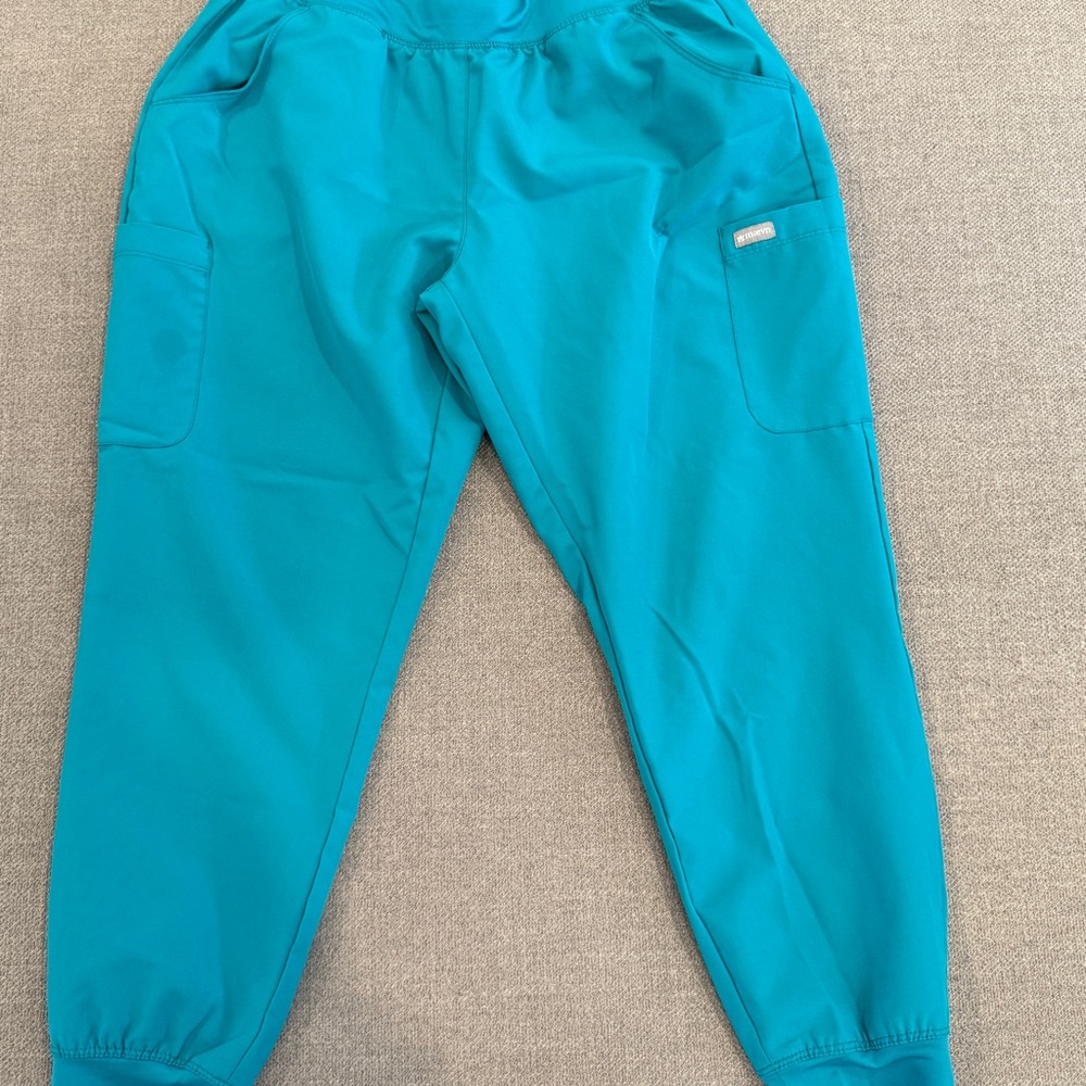 Momentum Women's Teal Scrub Set - Picture 4 of 6